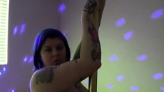 HAIRY CHUBBY TATTOOED CUTIE TEASES YOU ON THE STRIP POLE
